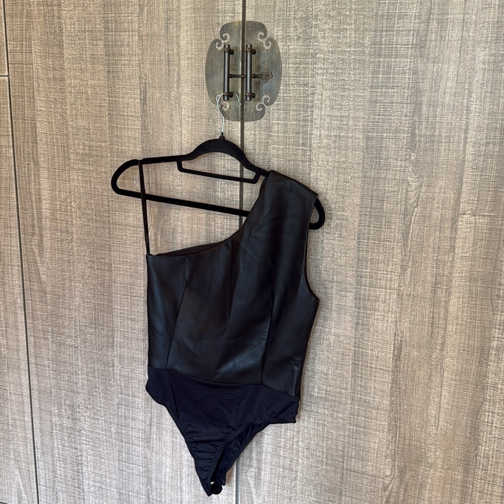 Karina Grimaldi Crisanta Bodysuit in‎ Black - Picture 13 of 17